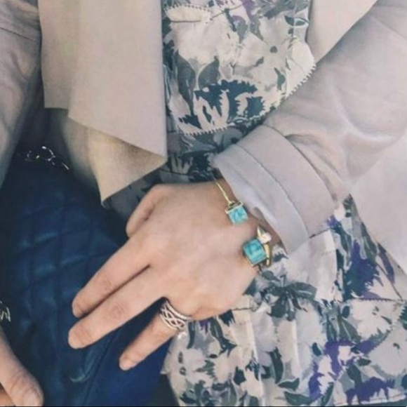 White Marble Stone Open cuff Bracelet - Picture 2 of 5